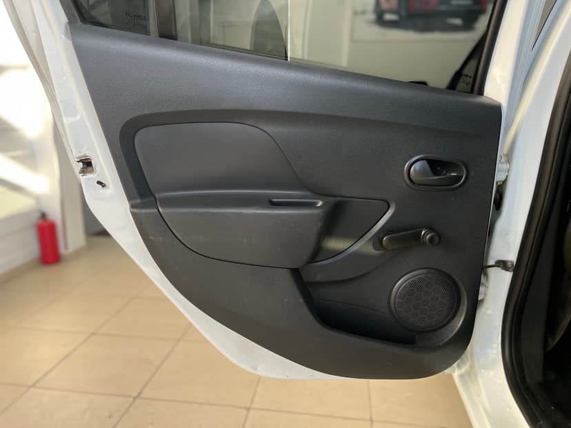 Renault Sandero с пробегом, 2016 год, Волгоград, 1.6 бензин, Механика - вид 22