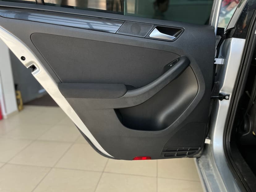 Volkswagen Jetta с пробегом, 2012 год, Волгоград, 1.6 бензин, Автомат - вид 25