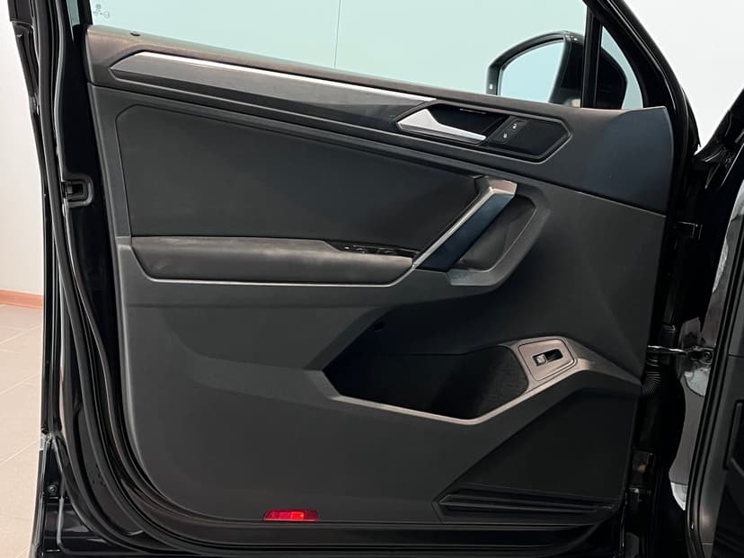 Volkswagen Tiguan с пробегом, 2018 год, Волгоград, 2.0 бензин, Робот - вид 24