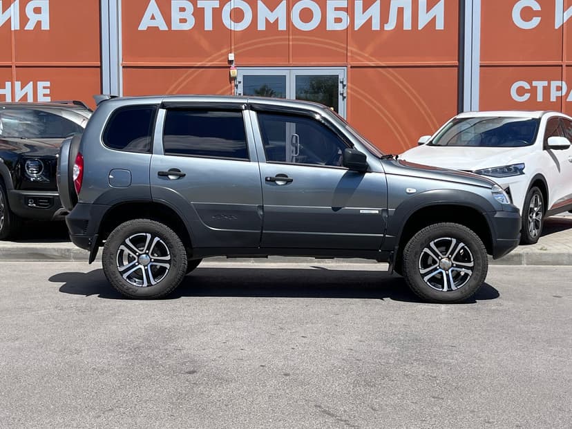 Chevrolet Niva с пробегом, 2012 год, Волгоград, 1.7 бензин, Механика - вид 4