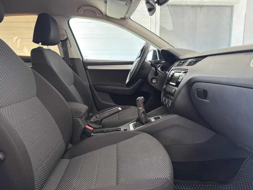 Skoda Octavia с пробегом, 2016 год, Волгоград, 1.4 бензин, Механика - вид 17