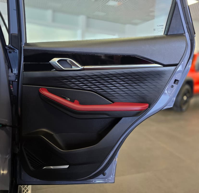 Geely Coolray с пробегом, 2026 год, Волгоград, 1.5 бензин, Робот - вид 26