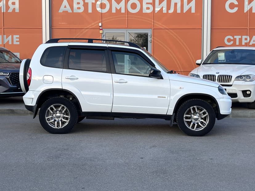 Chevrolet Niva с пробегом, 2017 год, Волгоград, 1.7 бензин, Механика - вид 4