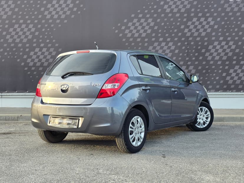 Hyundai i20 с пробегом, 2010 год, Волгоград, 1.4 бензин, Автомат - вид 2