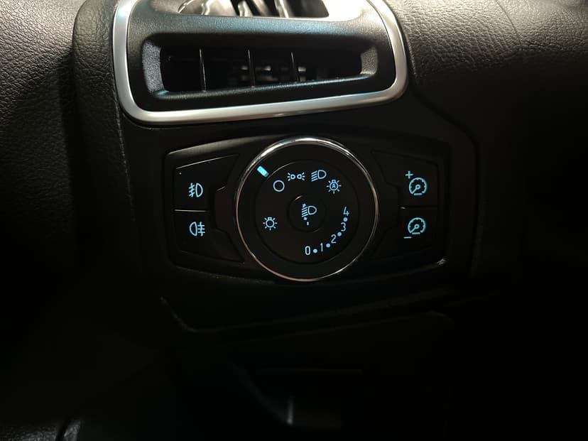 Ford Focus с пробегом, 2011 год, Волгоград, 1.6 бензин, Робот - вид 22