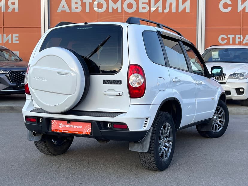 Chevrolet Niva с пробегом, 2017 год, Волгоград, 1.7 бензин, Механика - вид 5