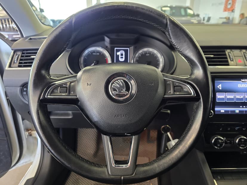 Skoda Octavia с пробегом, 2017 год, Волгоград, 1.6 бензин, Автомат - вид 12