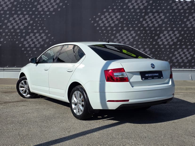 Skoda Octavia с пробегом, 2017 год, Волгоград, 1.6 бензин, Автомат - вид 4