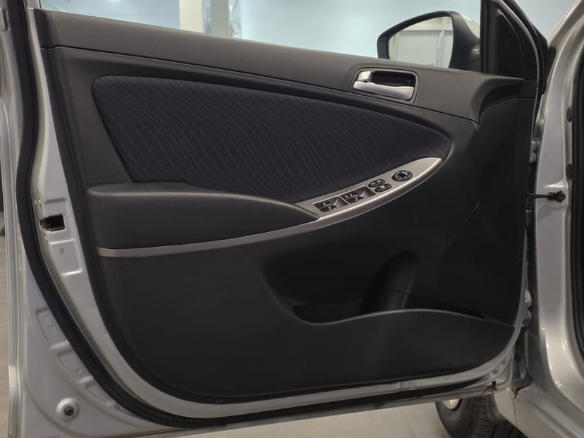 Hyundai Solaris с пробегом, 2015 год, Волгоград, 1.4 бензин, Механика - вид 19