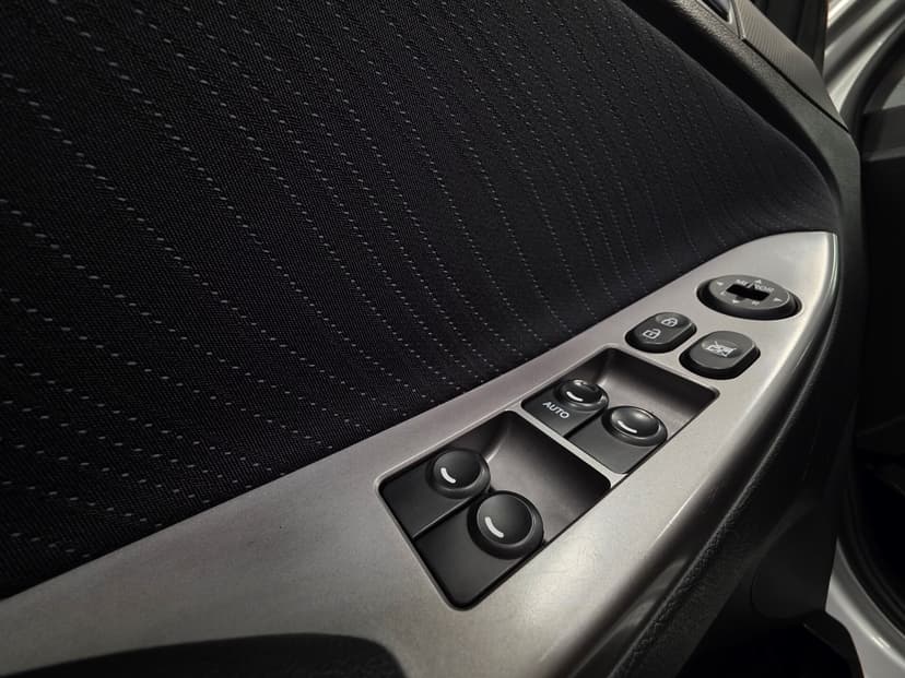 Hyundai Solaris с пробегом, 2015 год, Волгоград, 1.4 бензин, Механика - вид 18