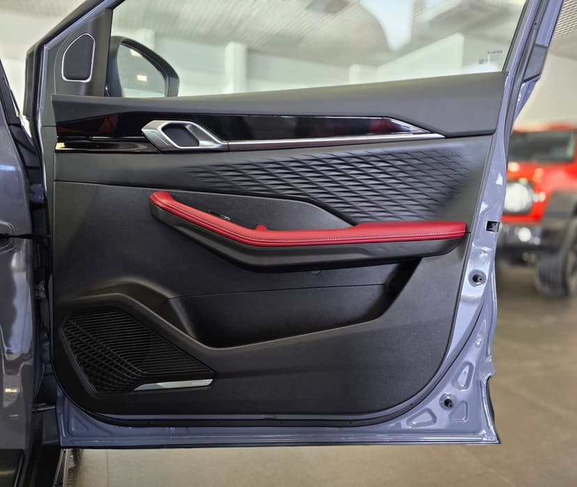 Geely Coolray с пробегом, 2026 год, Волгоград, 1.5 бензин, Робот - вид 25