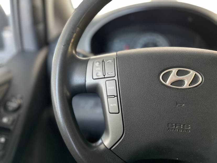Hyundai H-1 с пробегом, 2016 год, Волгоград, 2.5 дизель, Механика - вид 13