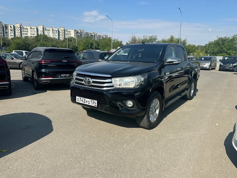 Toyota Hilux с пробегом, 2015 год, Волгоград, 2.4 дизель, Механика
