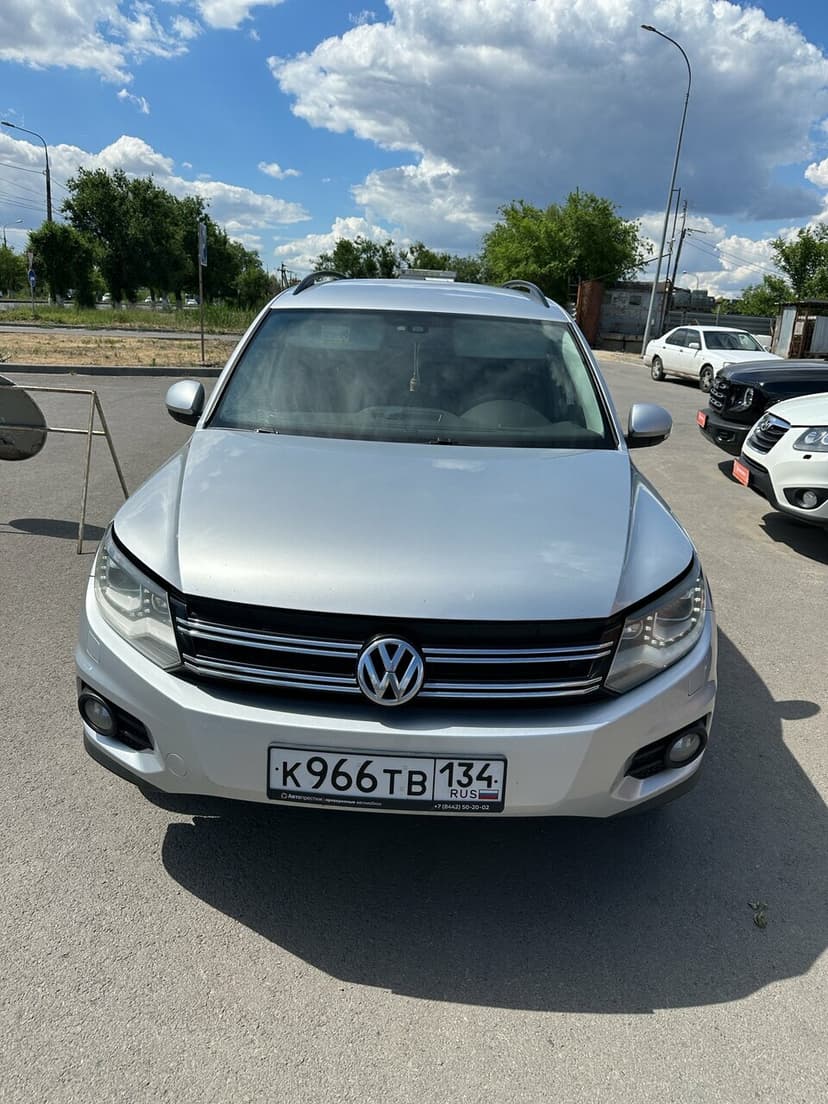 Volkswagen Tiguan с пробегом, 2013 год, Волгоград, 2.0 бензин, Автомат