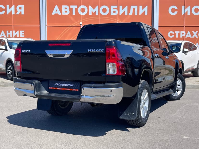 Toyota Hilux с пробегом, 2015 год, Волгоград, 2.4 дизель, Механика - вид 5