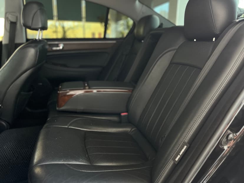 Hyundai Genesis с пробегом, 2010 год, Волгоград, 3.8 бензин, Автомат - вид 33