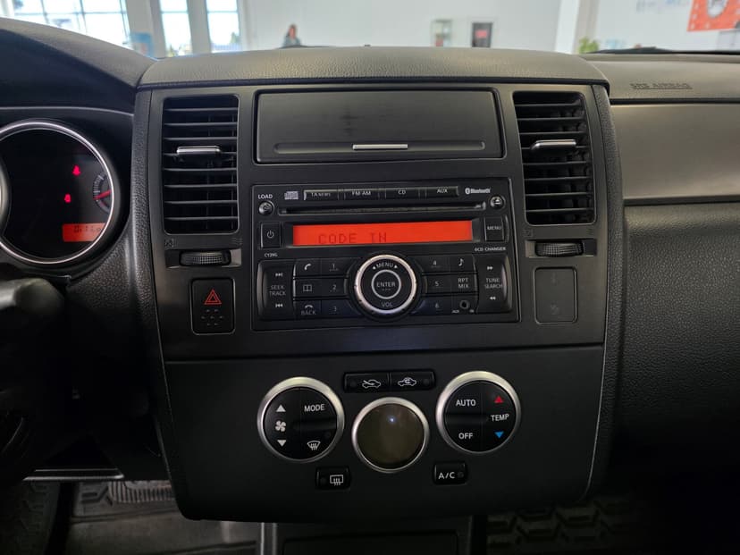 Nissan Tiida с пробегом, 2012 год, Волгоград, 1.6 бензин, Автомат - вид 14