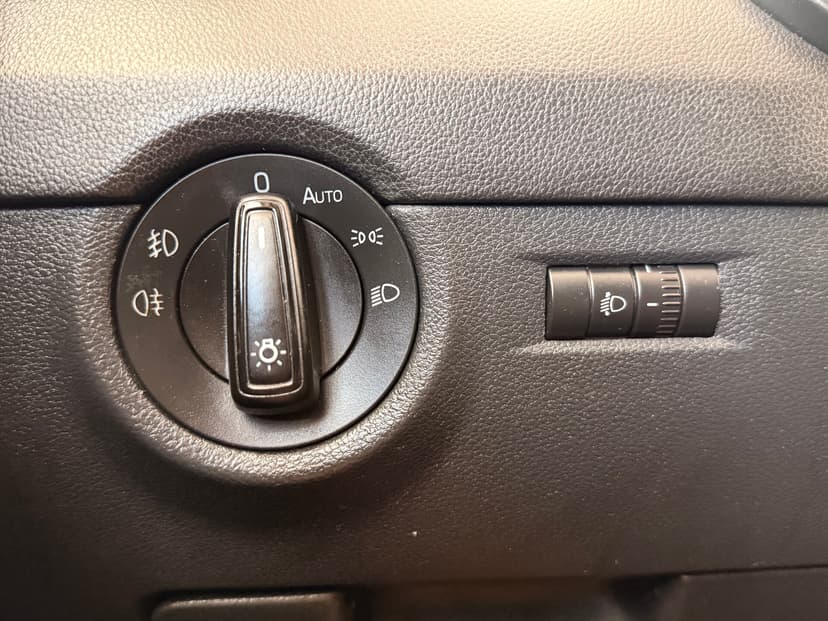 Skoda Octavia с пробегом, 2016 год, Волгоград, 1.4 бензин, Механика - вид 14