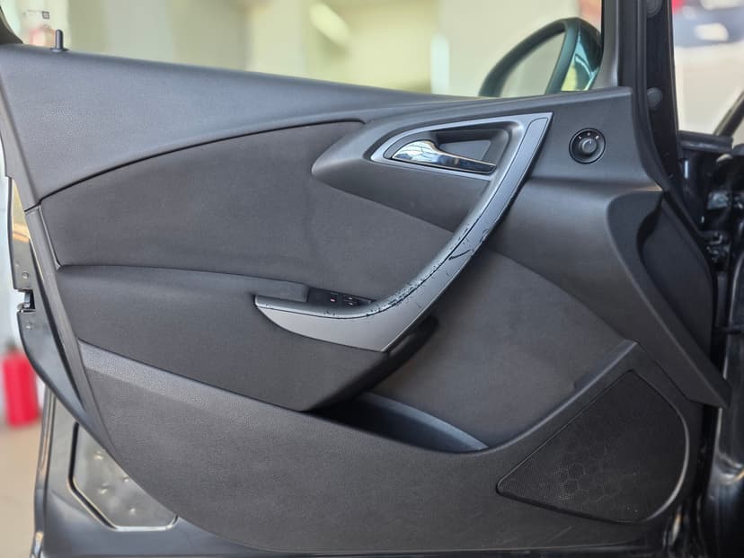 Opel Astra с пробегом, 2013 год, Волгоград, 1.6 бензин, Автомат - вид 18