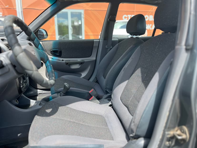 Hyundai Accent с пробегом, 2002 год, Волгоград, 1.5 бензин, Механика - вид 5