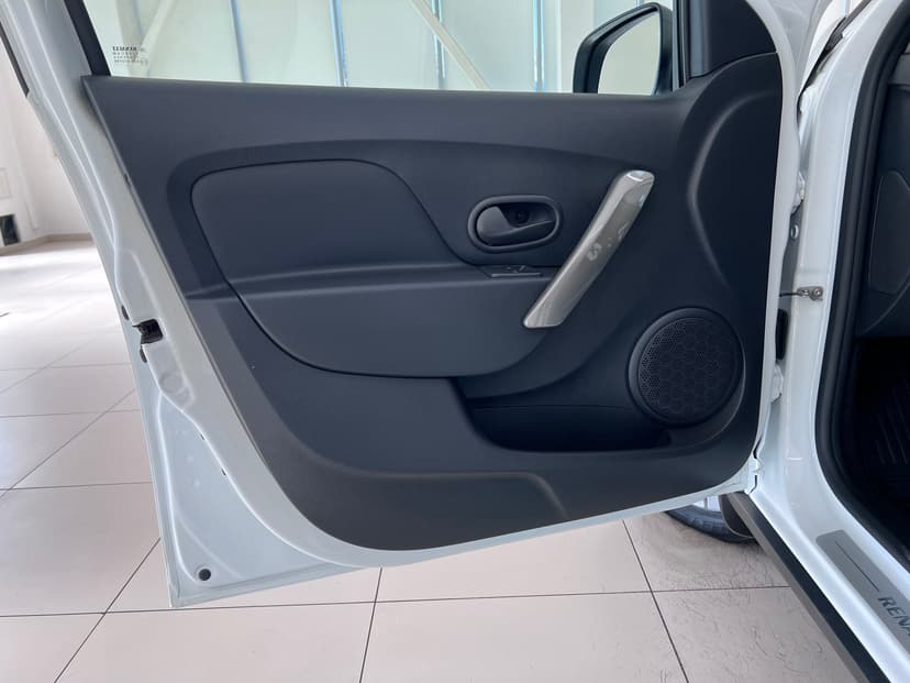Renault Logan Stepway с пробегом, 2021 год, Волгоград, 1.6 бензин, Механика - вид 25