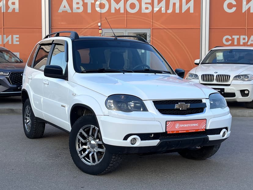 Chevrolet Niva с пробегом, 2017 год, Волгоград, 1.7 бензин, Механика - вид 3