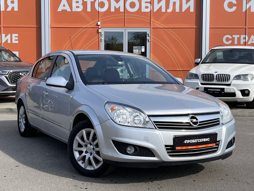 Opel Astra с пробегом, 2012 год, Волгоград, 1.8 бензин, Автомат - вид 3