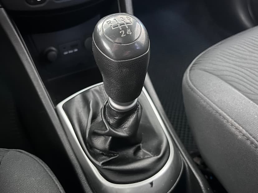 Hyundai Solaris с пробегом, 2014 год, Волгоград, 1.6 бензин, Механика - вид 15