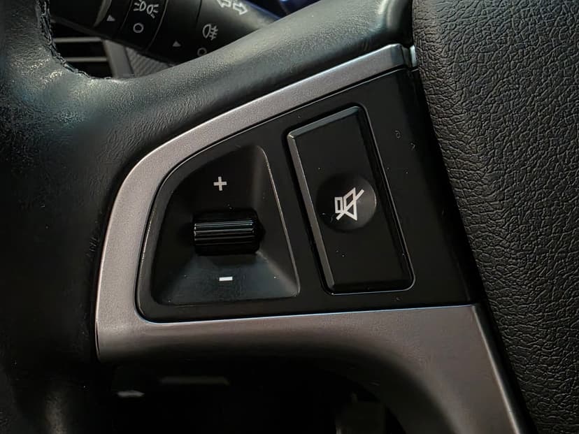 Hyundai Solaris с пробегом, 2015 год, Волгоград, 1.4 бензин, Механика - вид 13