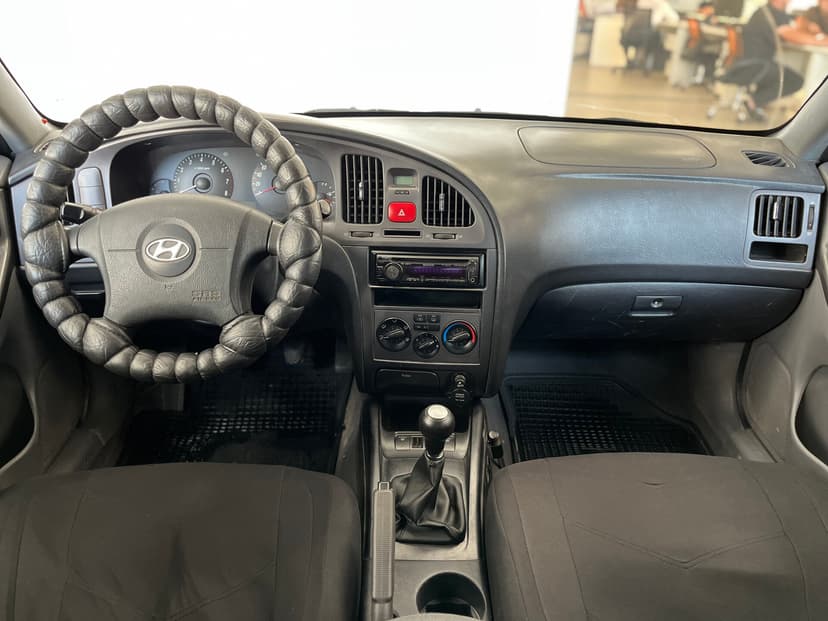Hyundai Elantra с пробегом, 2004 год, Волгоград, 1.6 бензин, Механика - вид 9
