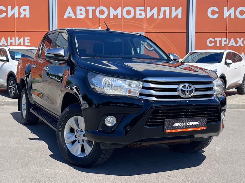 Toyota Hilux с пробегом, 2015 год, Волгоград, 2.4 дизель, Механика - вид 3