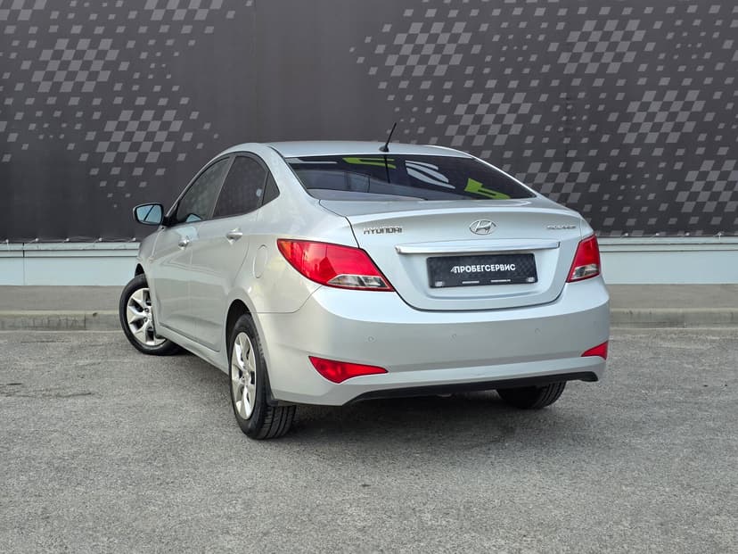 Hyundai Solaris с пробегом, 2015 год, Волгоград, 1.4 бензин, Механика - вид 4