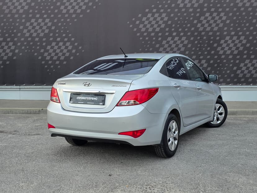 Hyundai Solaris с пробегом, 2015 год, Волгоград, 1.4 бензин, Механика - вид 2