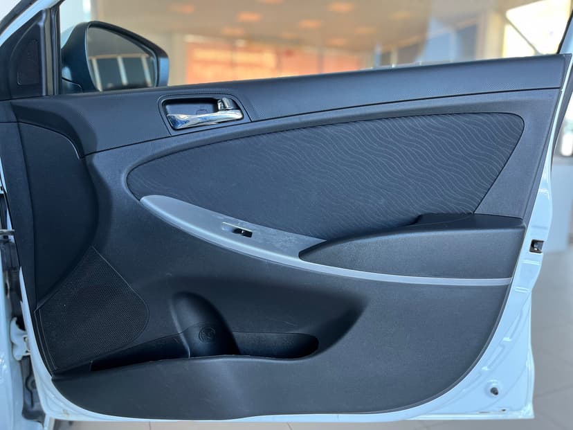 Hyundai Solaris с пробегом, 2014 год, Волгоград, 1.6 бензин, Механика - вид 20