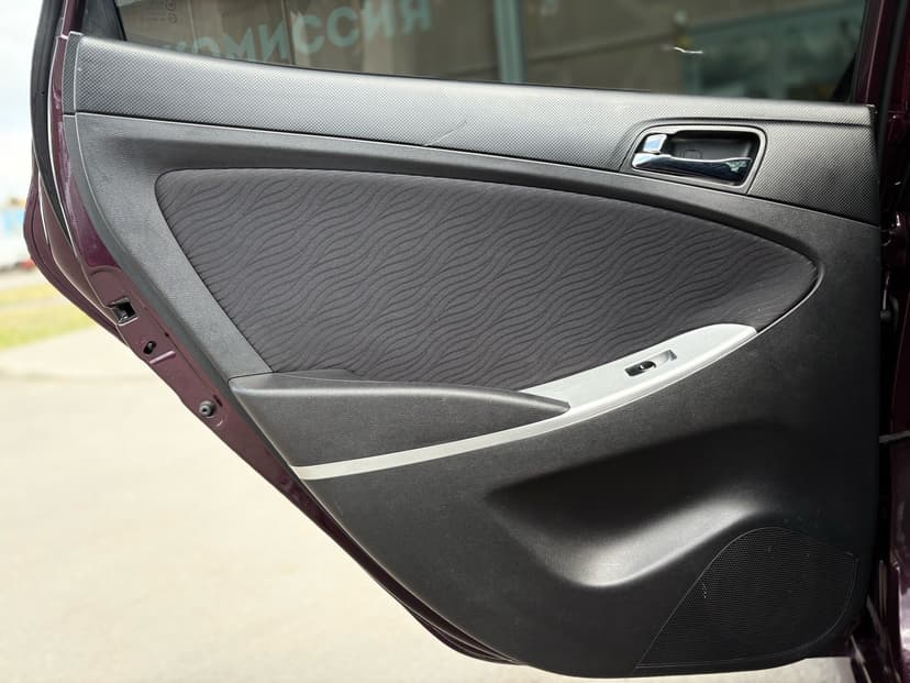 hyundai-solaris-2014-112-28
