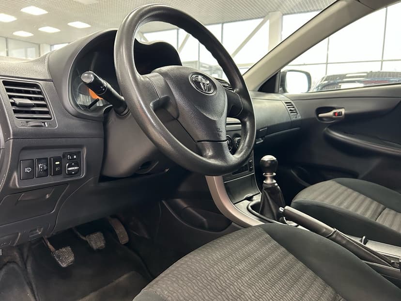 toyota-corolla-2008-107-10