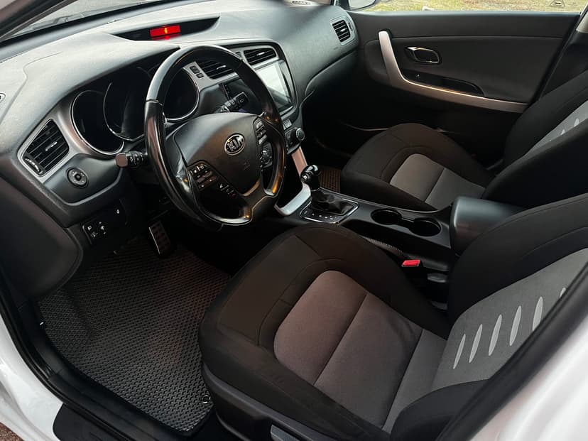 kia-ceed-2014-509-17