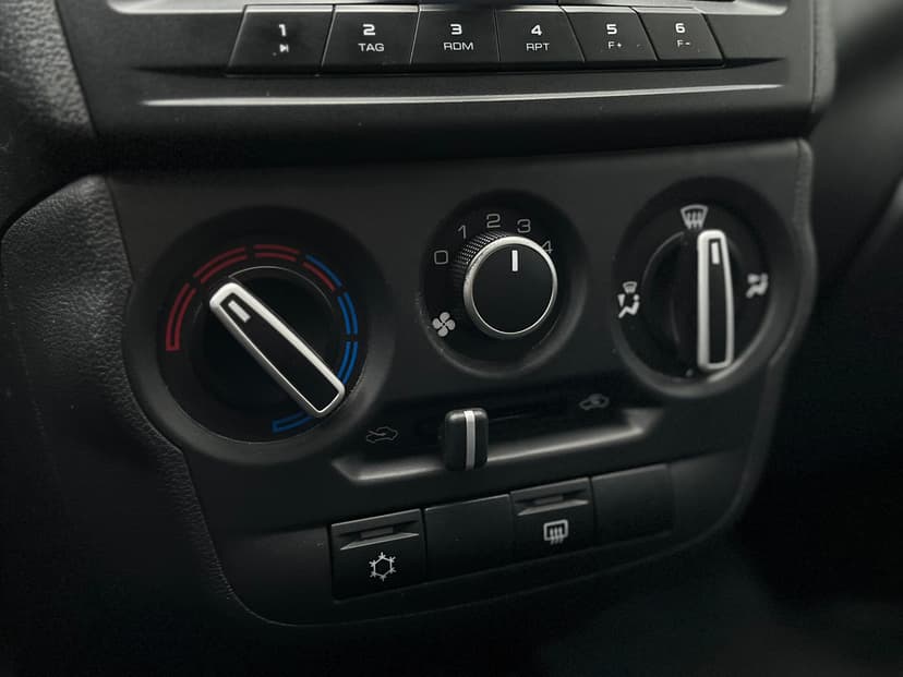 ваз (lada)-granta-2023-827-14