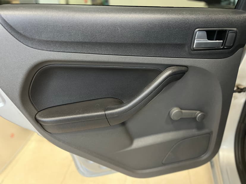 ford-focus-2006-669-19