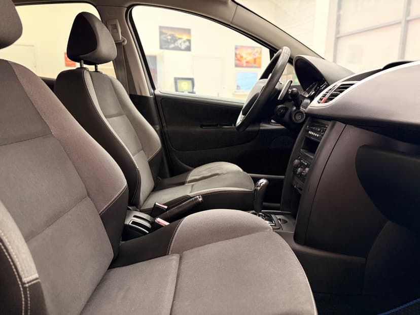 peugeot-207-2010-846-20