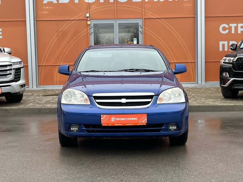 chevrolet-lacetti-2010-680-1