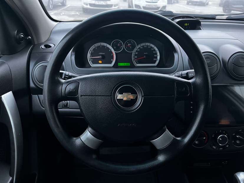 chevrolet-aveo-2010-598-9