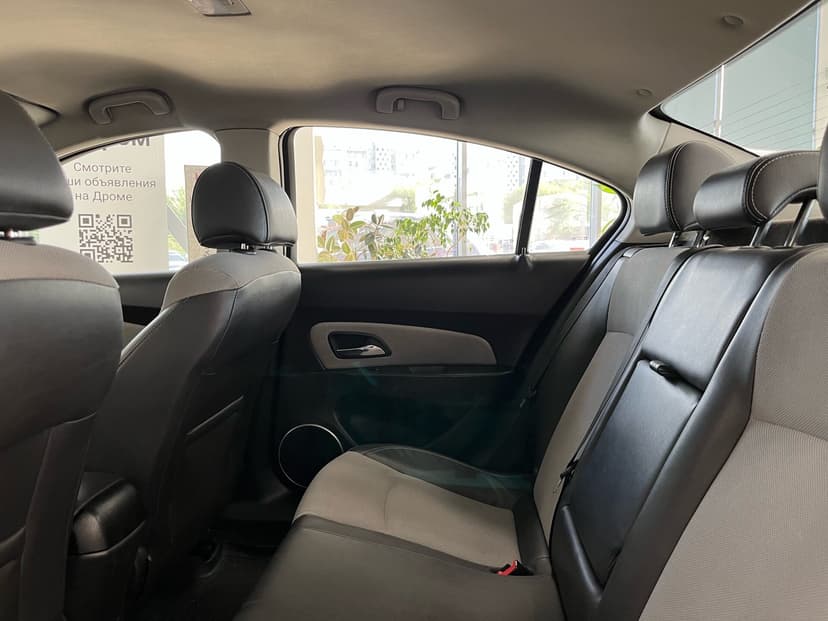 chevrolet-cruze-2013-144-30