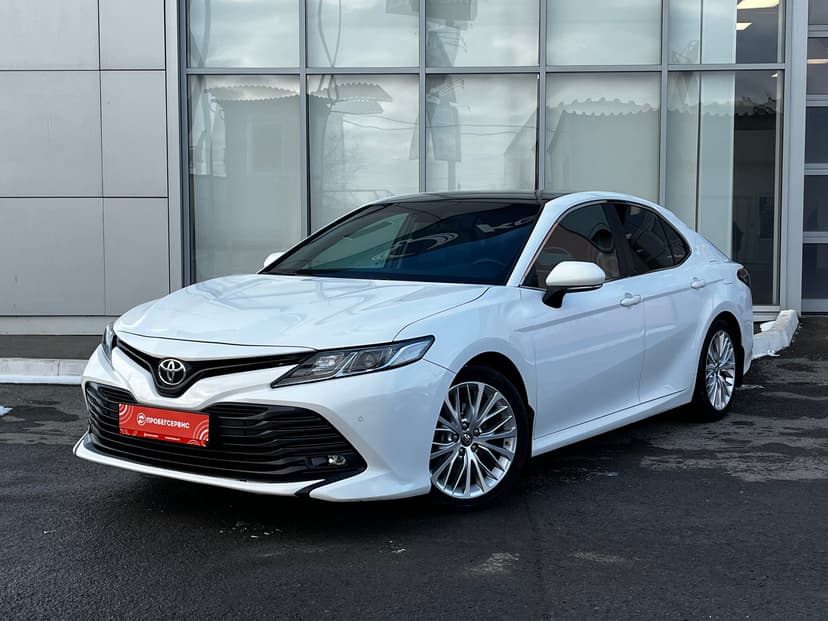 toyota-camry-2018-930-0