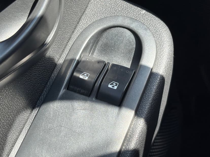 renault-duster-2012-172-16