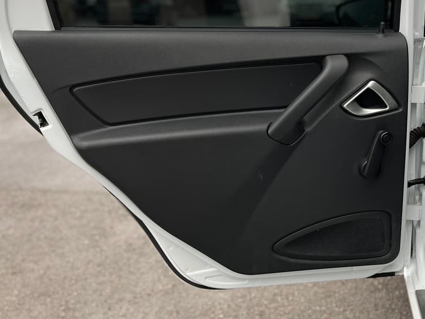 ваз (lada)-granta-2023-827-21