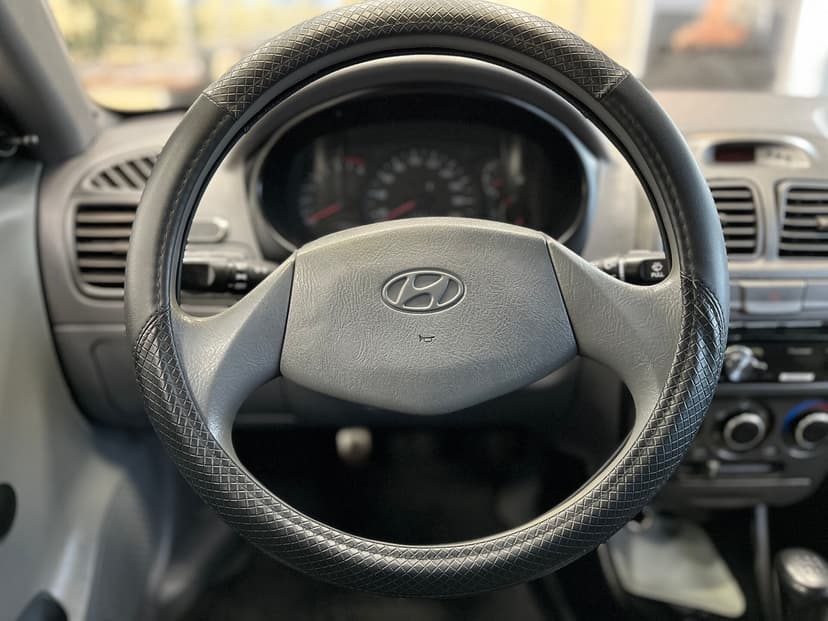 hyundai-accent-2006-990-11