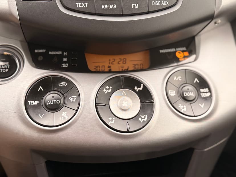 toyota-rav4-2006-867-16