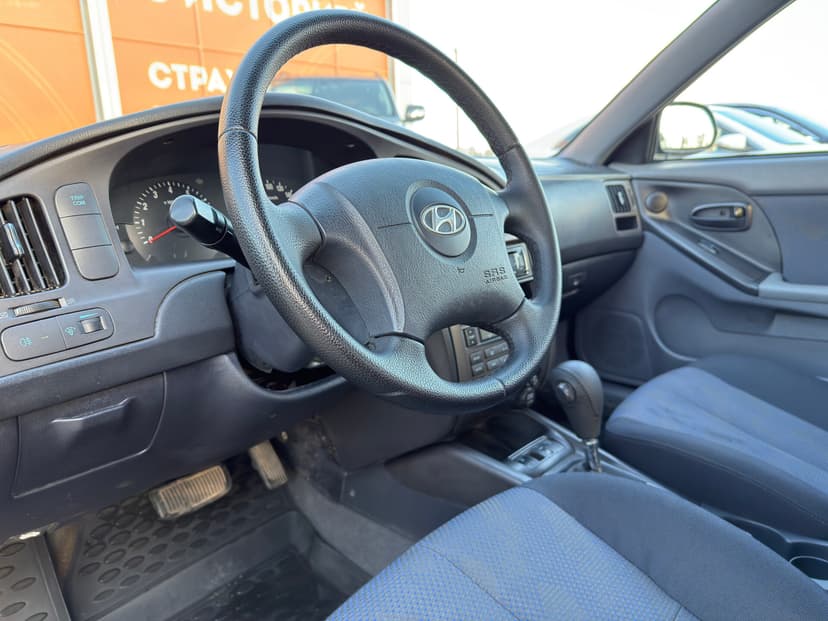 hyundai-elantra-2006-608-17