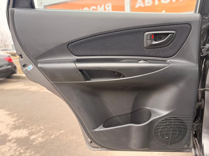 hyundai-tucson-2007-880-25